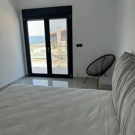 With A Sea View! Апартаменты *